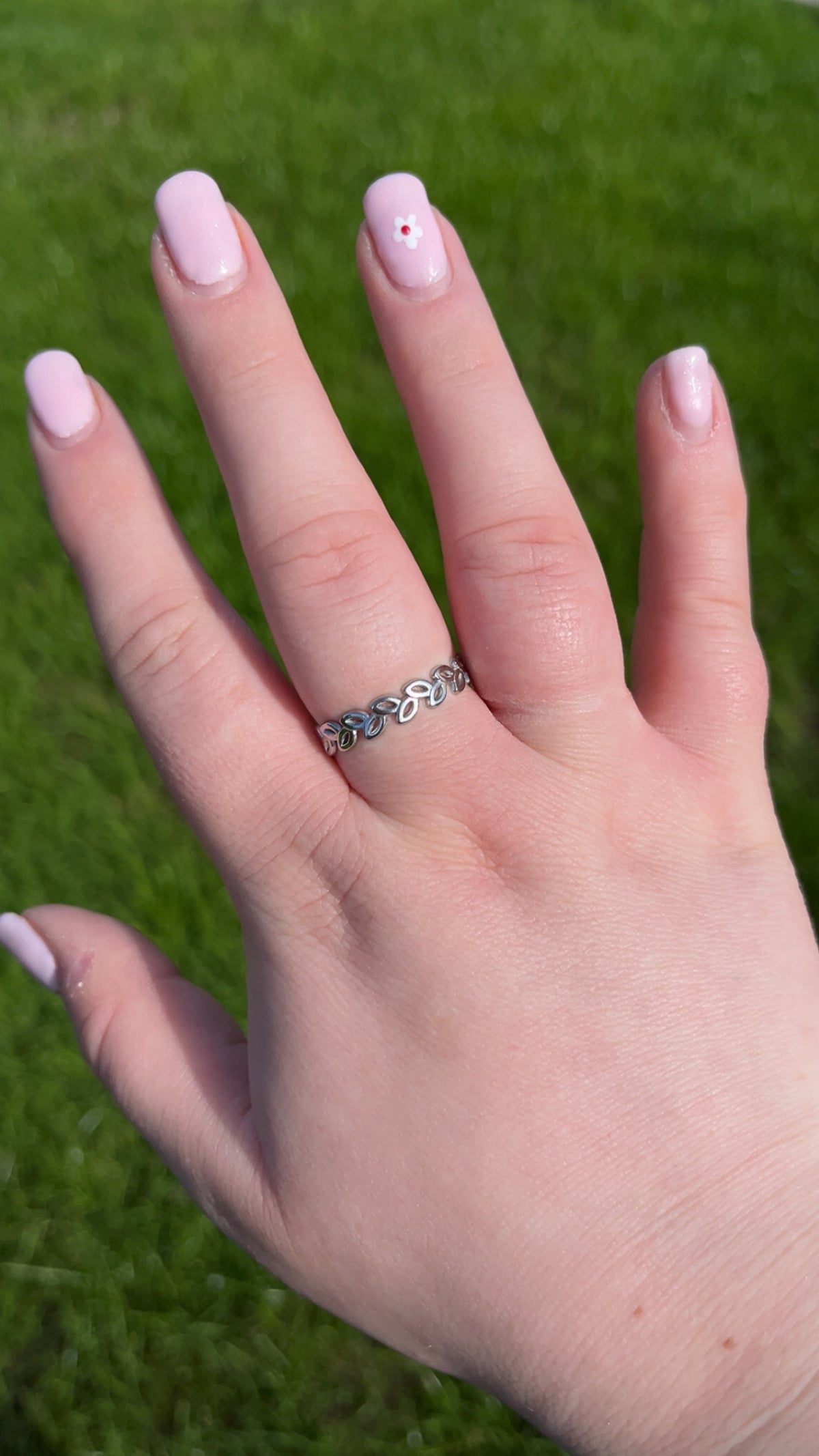 Marie Ring - Adjustable Leaf Ring