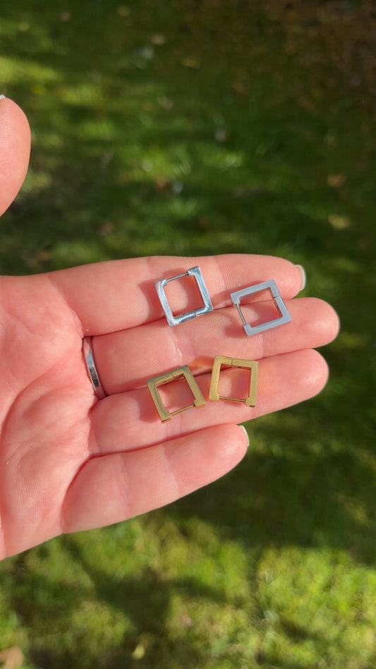 Alexis Hoops - Square Hoops
