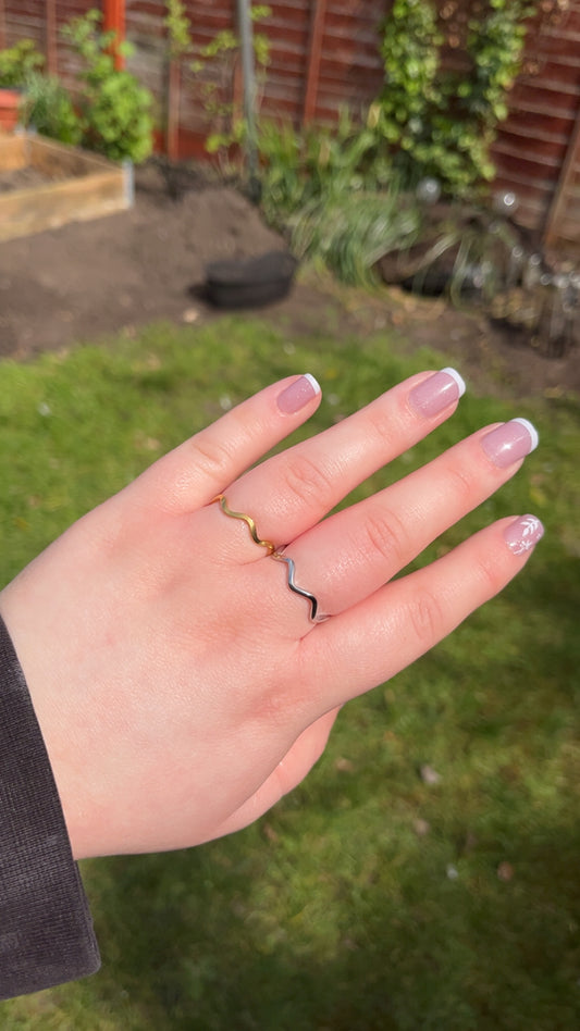 Ellie Ring - Wave Ring